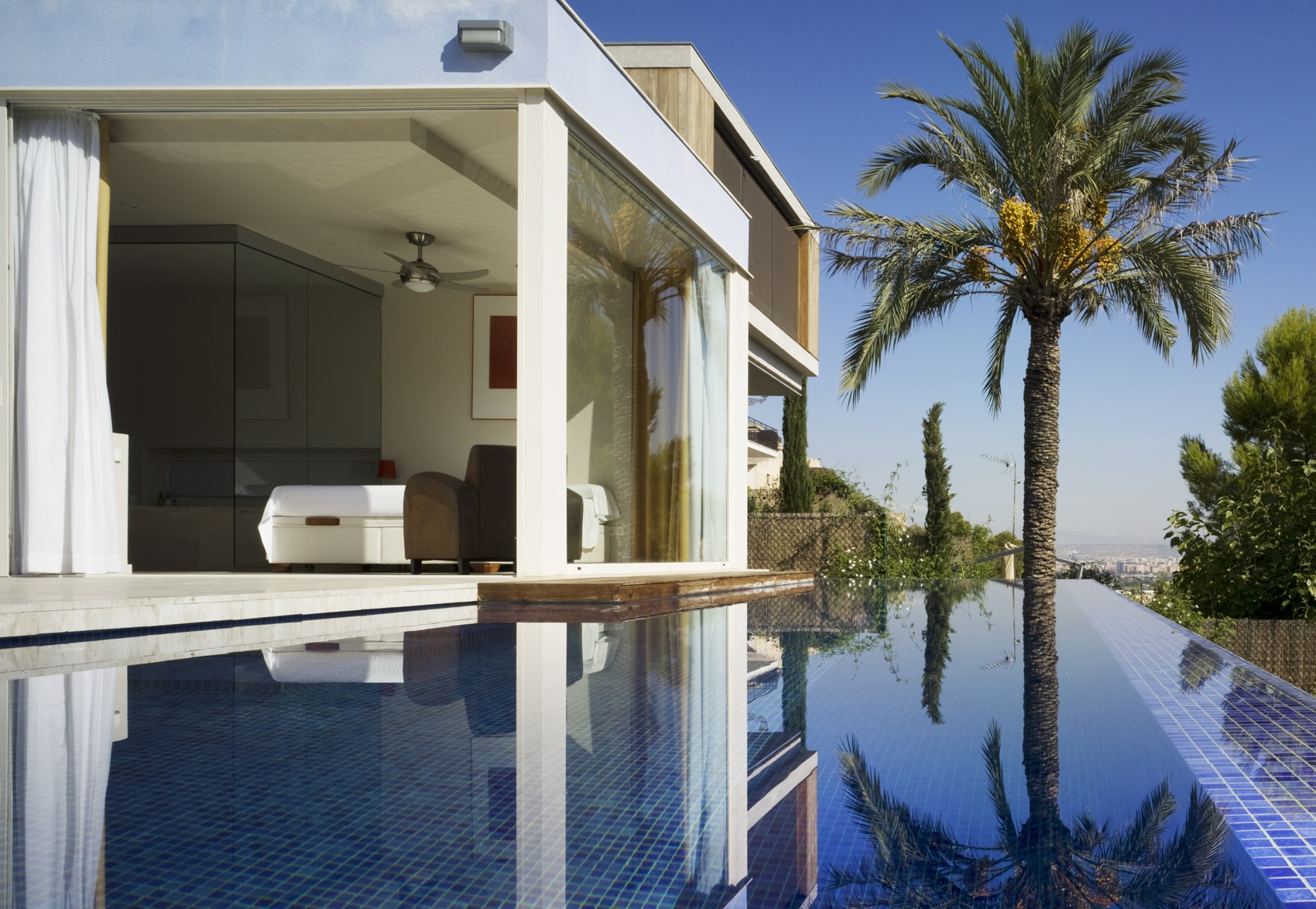 Marcaser - vivienda la alberca con piscina y palmera