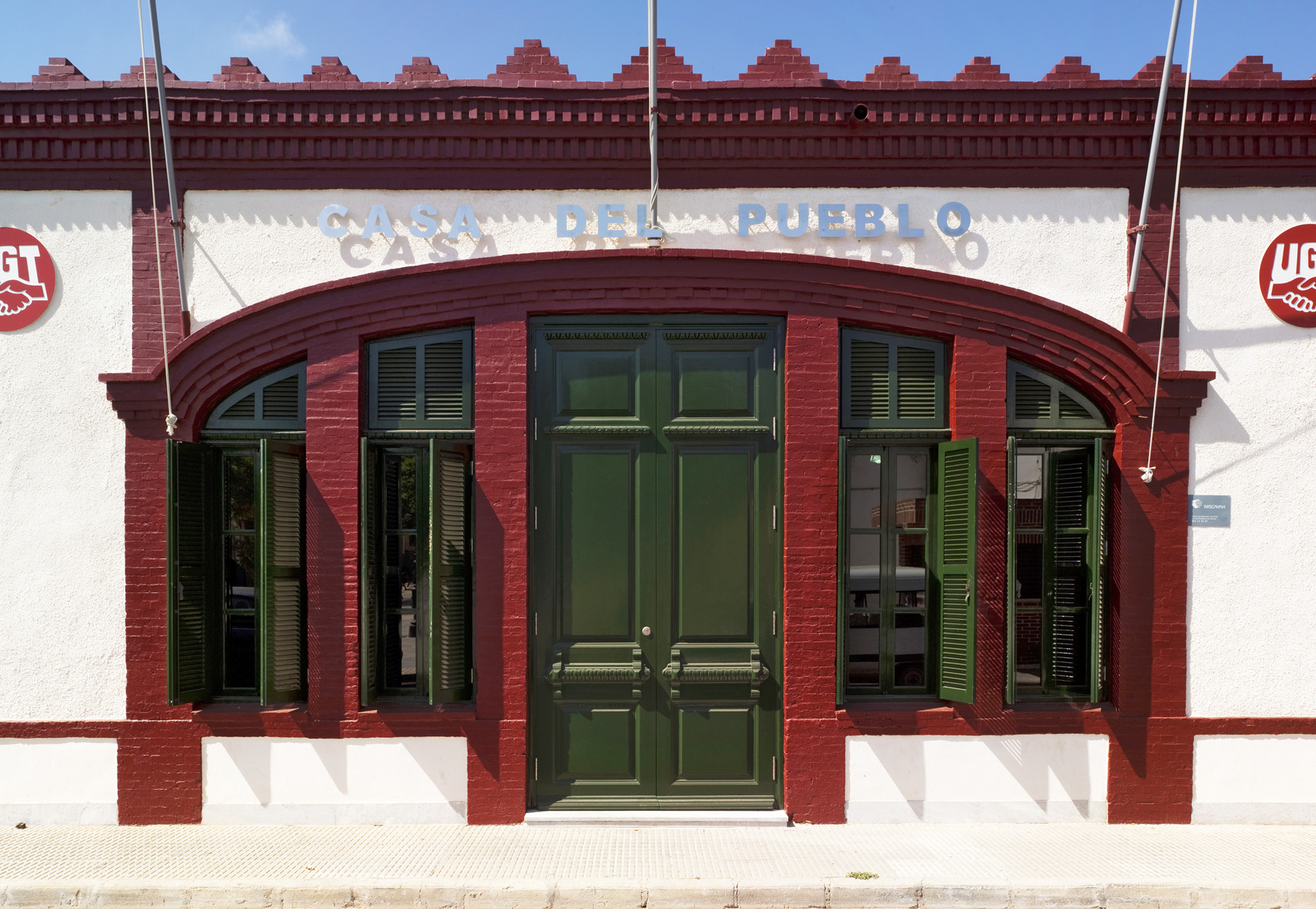 Marcaser - Fachada en casa del pueblo