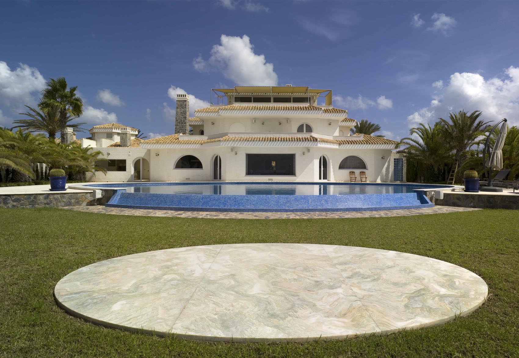 Marcaser - chalet veneciola con piscina de gran tamaño