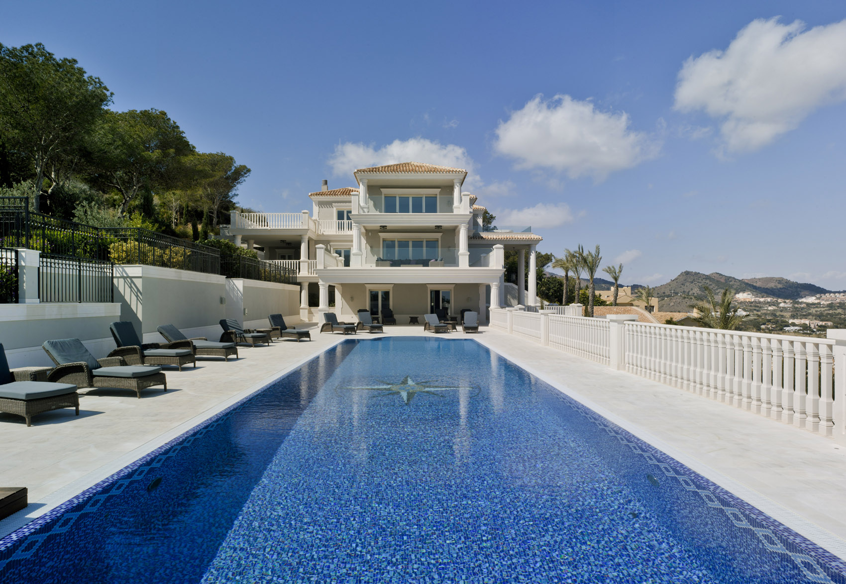 Marcaser - reforma en piscina de chalet de la manga club